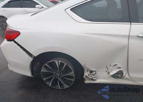 2016 Honda Accord Ex-L V-6 z USA, uszkodzony, nr VIN 1HGCT2B89GA005870